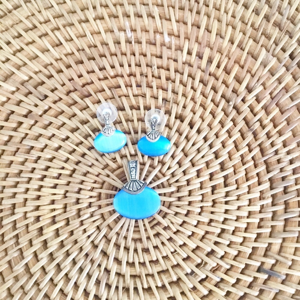 Matching Pendant And Earring Blue Set